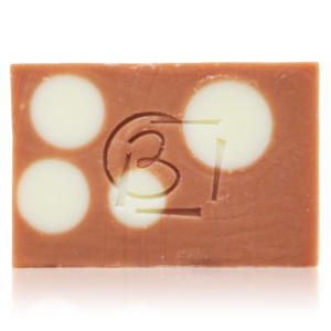 Savon Promenade Printanière aux huiles essentielles de géranium rose et citron et argile rouge