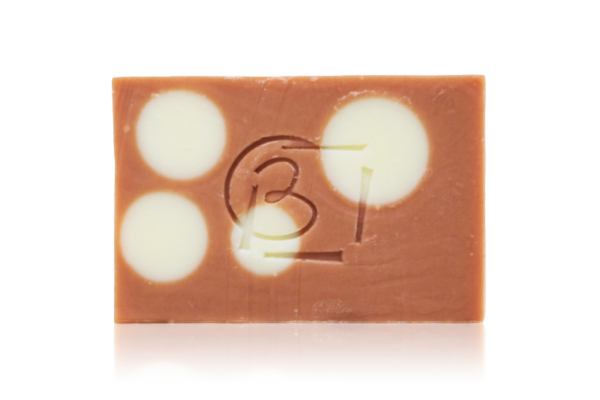 Savon Promenade Printanière aux huiles essentielles de géranium rose et citron et argile rouge
